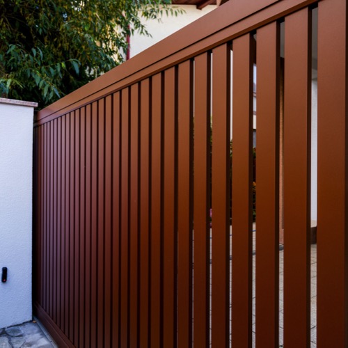 Clôture en aluminium - RAL 8011